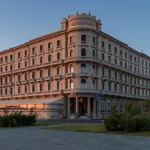 Grand Principe Di Piemonte Виареджо